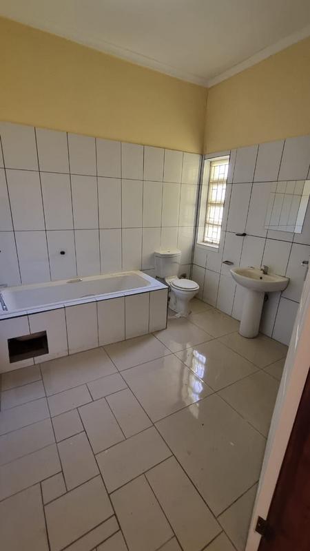 To Let 3 Bedroom Property for Rent in Ladybrand Free State
